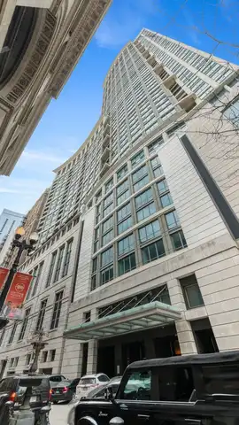 130 N GARLAND Court, Chicago, IL 60602