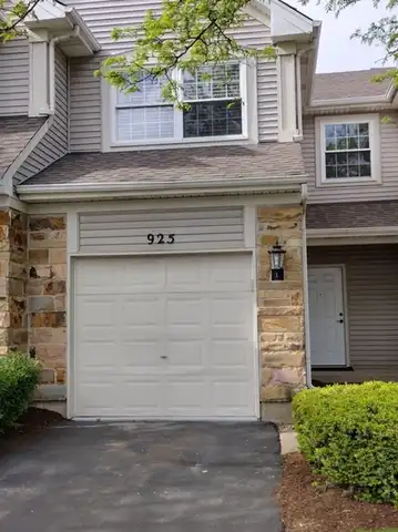 925 Mesa Drive, Lake In The Hills, IL 60156