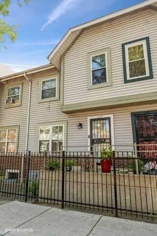 1059 W Winona Street, Chicago, IL 60640