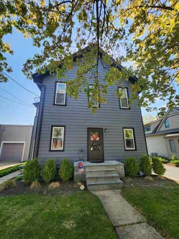 51 S Seymour Avenue, Grayslake, IL 60030