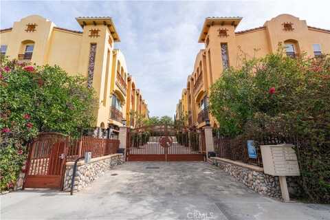 10148 Fernglen Avenue, Tujunga, CA 91042