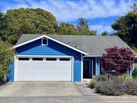 210 Hocker Lane, Fort Bragg, CA 95437