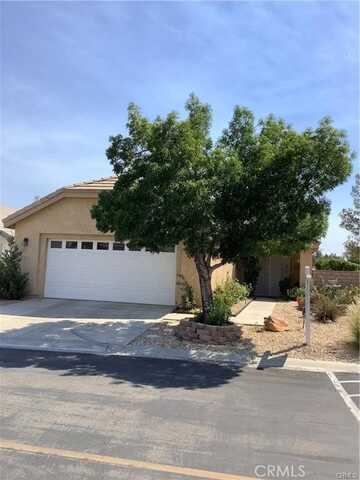 11253 Pleasant Hills Drive, Apple Valley, CA 92308