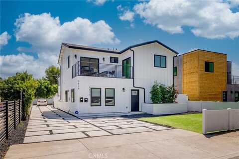 5826 Craner Avenue, North Hollywood, CA 91601