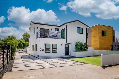 5826 Craner Avenue, North Hollywood, CA 91601
