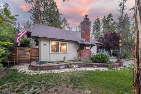 945 Tinker Bell Avenue, Big Bear City, CA 92314