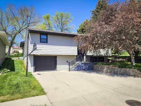 917 8th St, Wisner, NE 68791