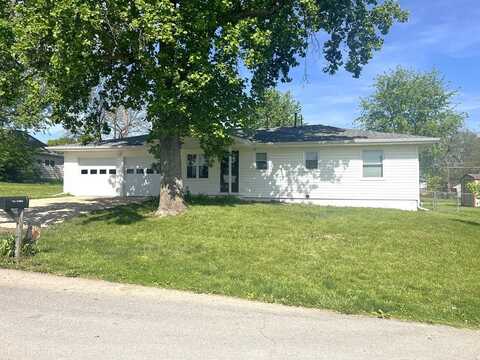 724 Emma St, Trenton, MO 64683