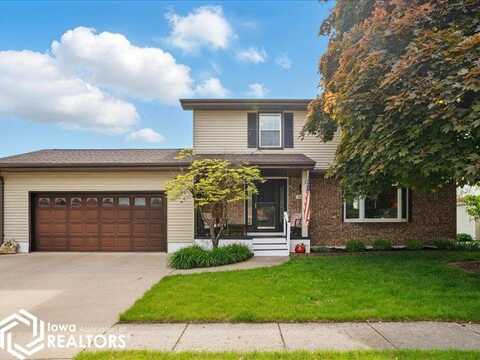 808 Easy Street, Burlington, IA 52601
