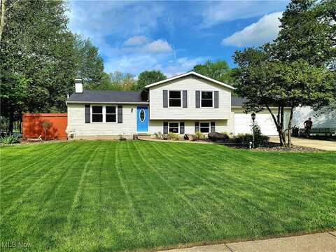 10015 Regatta Trail, Aurora, OH 44202