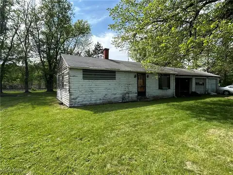 7517 Oakhill Avenue NE, Alliance, OH 44601