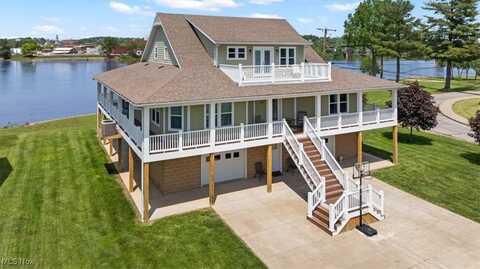 1 Stern Drive, Williamstown, WV 26187