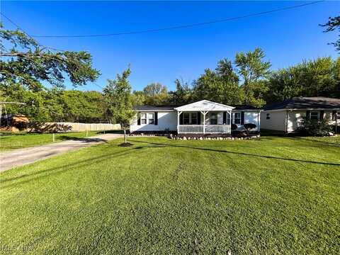 1627 Grandview Road, Lake Milton, OH 44429