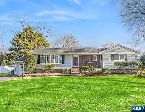 39 Deberg Drive, Old Tappan, NJ 07675