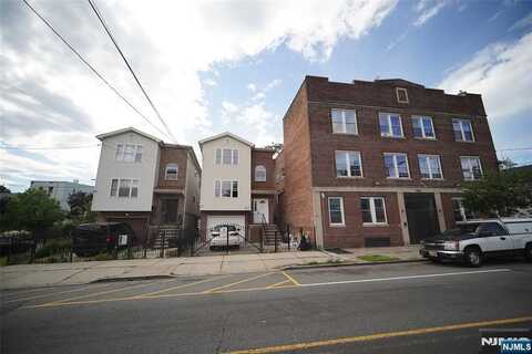 905 Bergen Street, Newark, NJ 07112