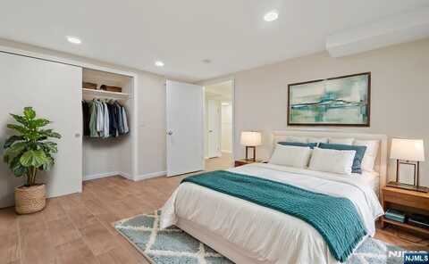 234 Columbia Avenue 19, Fort Lee, NJ 07024