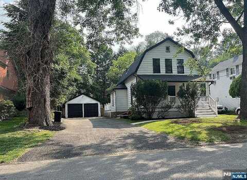 16 Maple Street 2F, Closter, NJ 07624