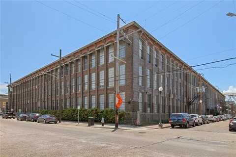 920 POEYFARRE Street, New Orleans, LA 70130