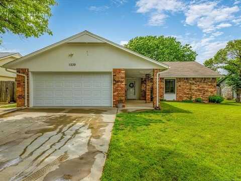 1239 East Drive, Bartlesville, OK 74006