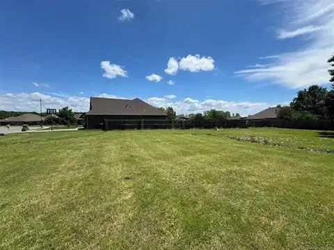633 Kingston Place, Tahlequah, OK 74464