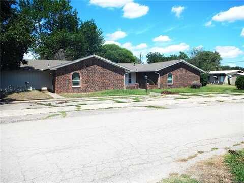 110 W 8th Street, So Coffeyville, OK 74072