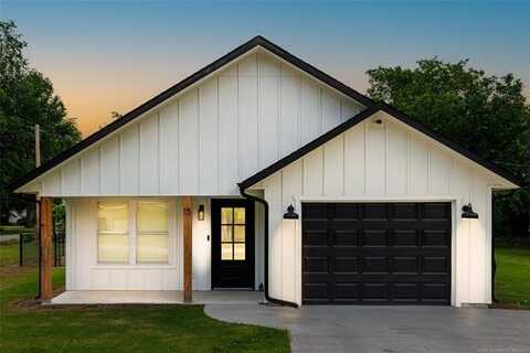 15 S Ora Street, Pryor, OK 74361