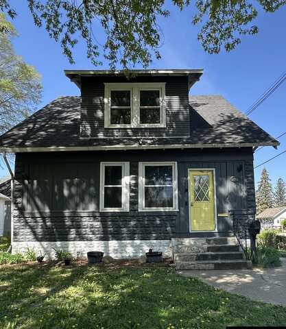203 S 10th Street, Cherokee, IA 51012