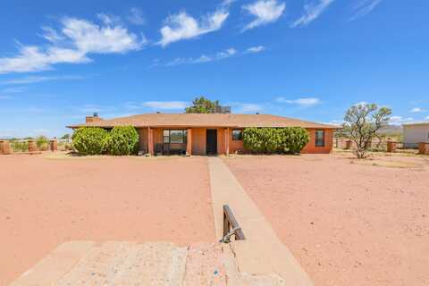 102 Mountain Meadow RD, Alamogordo, NM 88310