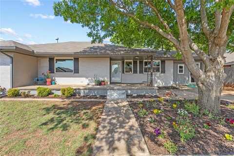 217 N 8th Street, Weatherford, OK 73096