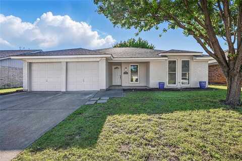 7932 Berrybrook Drive, Watauga, TX 76148