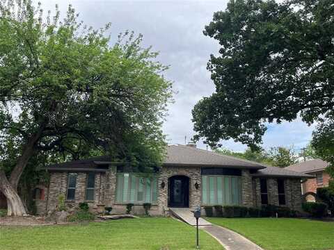 9376 Briarhurst Drive, Dallas, TX 75243