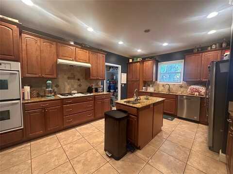 1022 Anniston Avenue, Shreveport, LA 71105