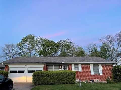 812 Jackson Street, Rockwall, TX 75087