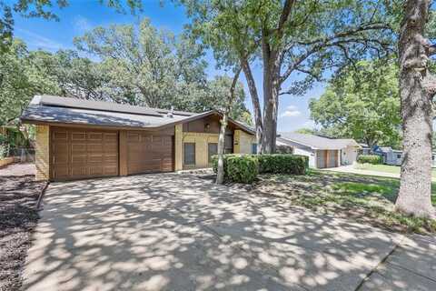 1038 Oak Hurst Drive, Grapevine, TX 76051
