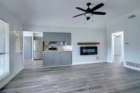 1410 W Torrey Street, Granbury, TX 76048