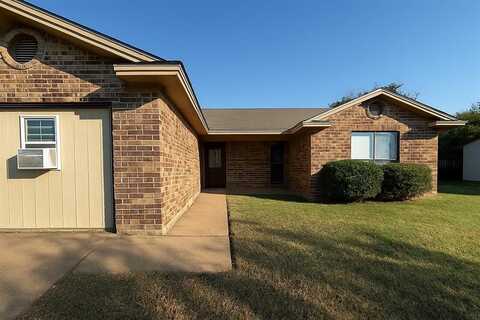 1410 W Torrey Street, Granbury, TX 76048