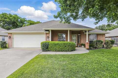 840 Heberle Drive, Burleson, TX 76028