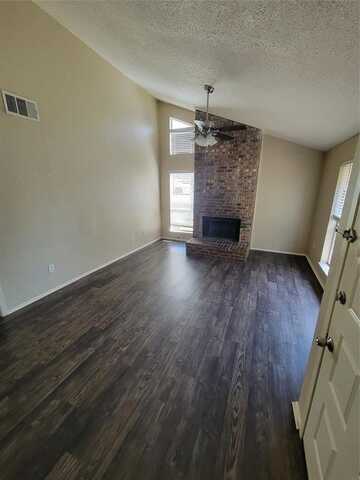 612 Lillard Road, Arlington, TX 76012