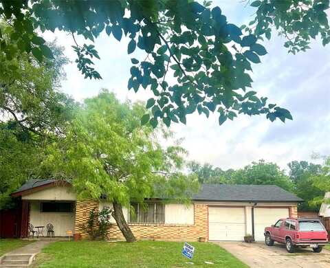 4474 Burke Road, Fort Worth, TX 76119