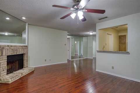 5840 Spring Valley Road, Dallas, TX 75254