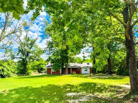1085 Duke Road, Kennard, TX 75847