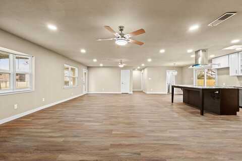 612 S Mills Drive, Euless, TX 76040