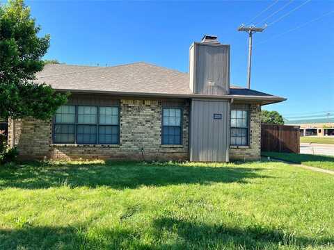 2028 Parkside Court, Grapevine, TX 76051