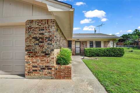1208 Kay Drive, Weatherford, TX 76086