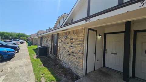 3018 N Bell Avenue, Denton, TX 76209