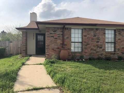 5802 Falconcrest Drive, Arlington, TX 76017