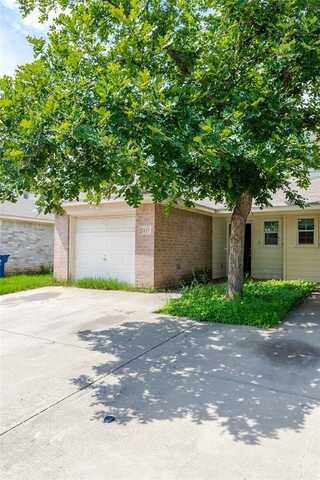 1217 Village Garden Drive, Azle, TX 76020