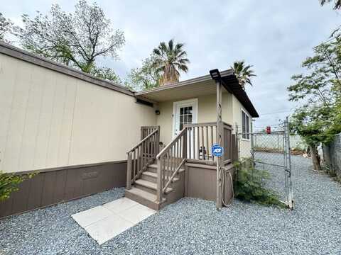 5479 34Th St Spc 11, Riverside, CA 92509