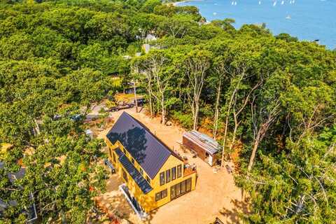 78 Walker Ave, Sag Harbor, NY 11963