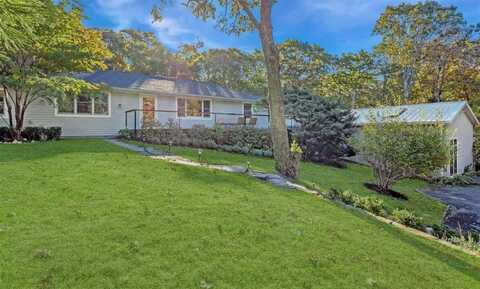 2 CAPTAINS WALK, East Hampton, NY 11937
